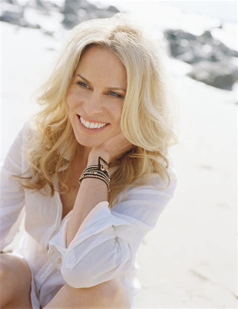 Vonda shepard - Here's the thing to do. [Chorus] Tell him that you're never gonna leave him. Tell him that you're always gonna love him. Tell him, tell him, tell him, tell him right now. [Verse 2] I know ...
